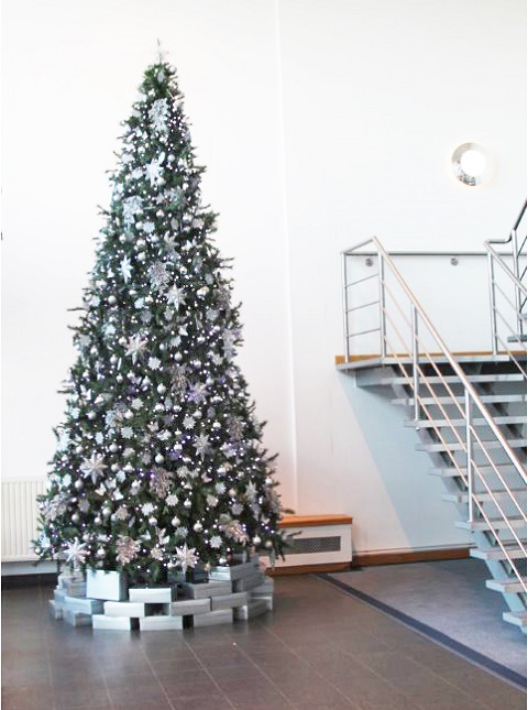 office christmas tree